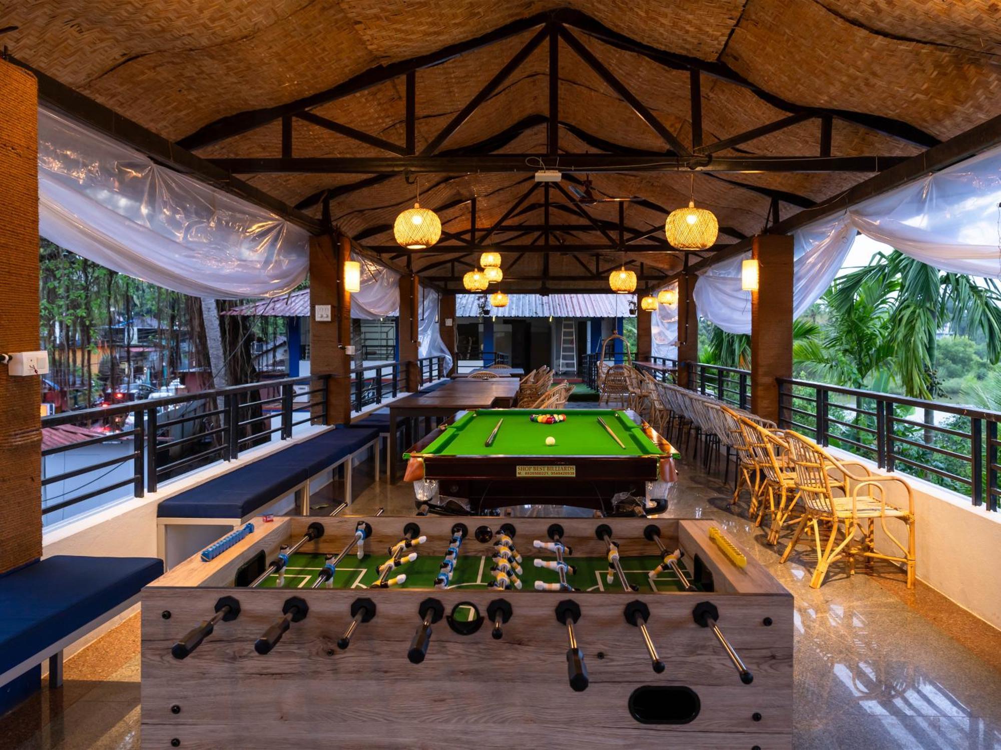 Madpackers Goa Anjuna - Bar Exteriör bild